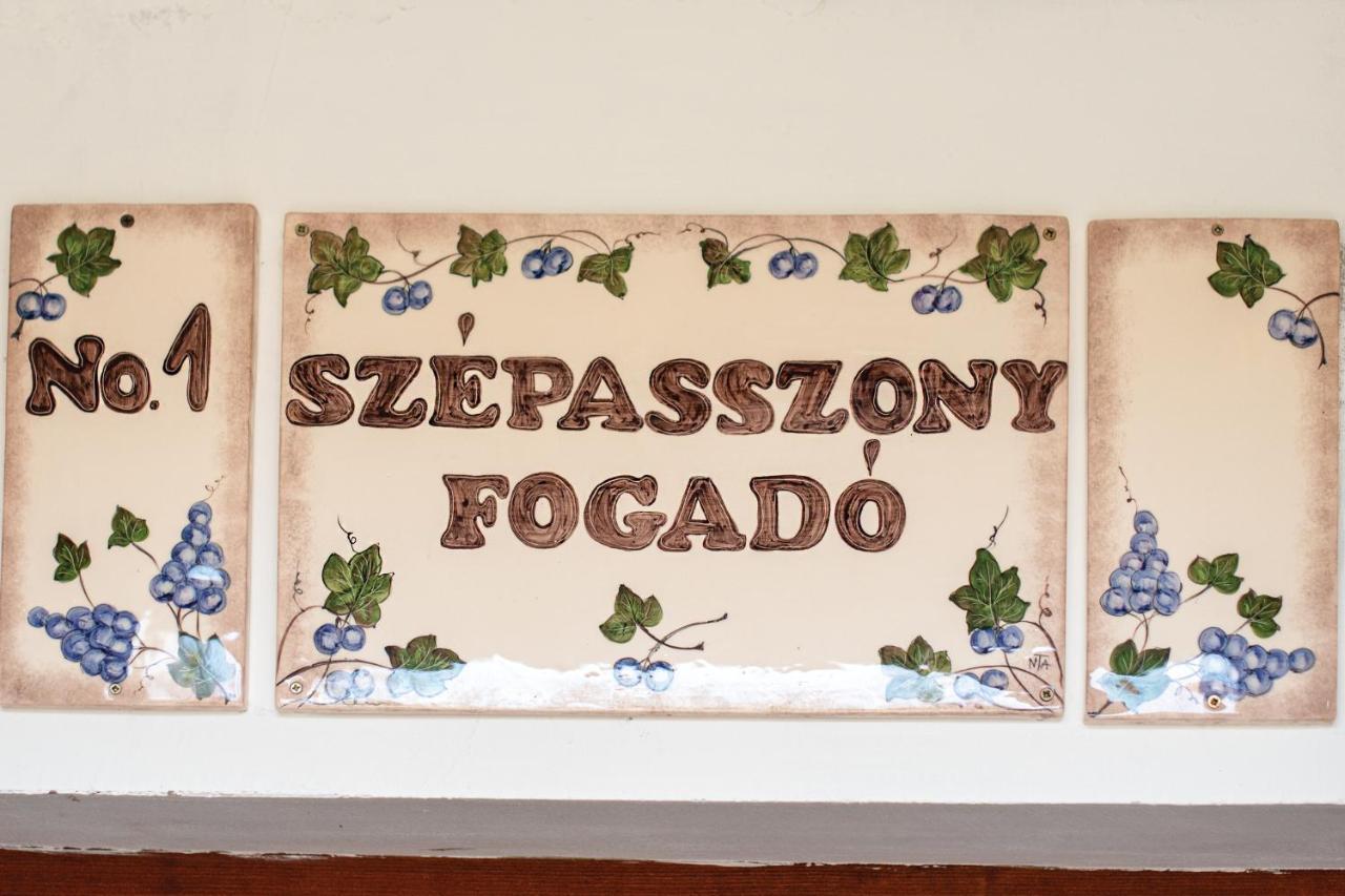 Szépasszony Fogadó Panzió Eger Kültér fotó