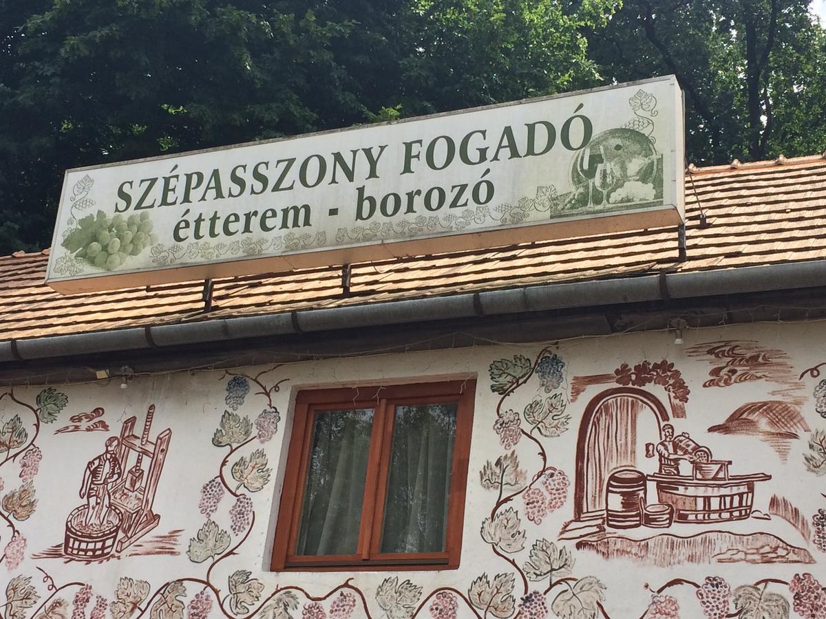 Szépasszony Fogadó Panzió Eger Kültér fotó